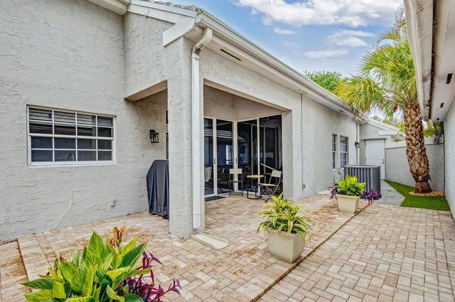 7 Wyndham Lane, Palm Beach Gardens, FL 33418
