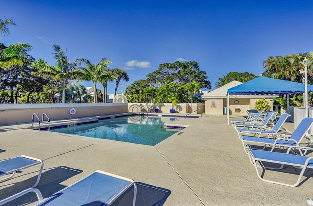 7 Wyndham Lane, Palm Beach Gardens, FL 33418