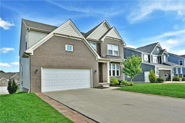 987 Hawkin Lane, Aurora, OH 44202