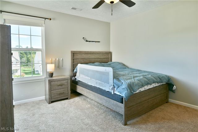 987 Hawkin Lane, Aurora, OH 44202