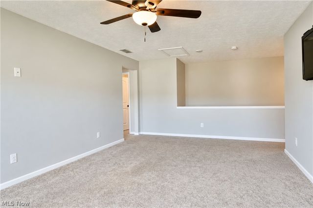 987 Hawkin Lane, Aurora, OH 44202