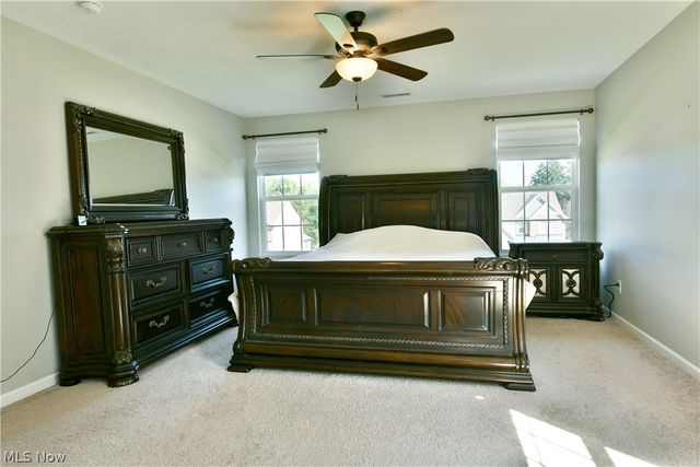 987 Hawkin Lane, Aurora, OH 44202