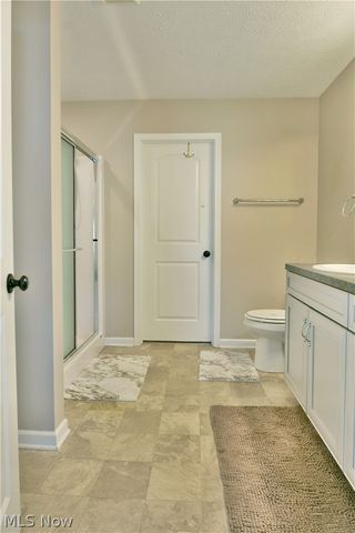 987 Hawkin Lane, Aurora, OH 44202