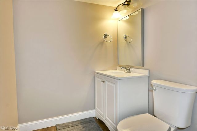 987 Hawkin Lane, Aurora, OH 44202