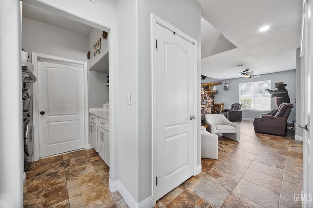 11302 Mantova Avenue, Bakersfield, CA 93312