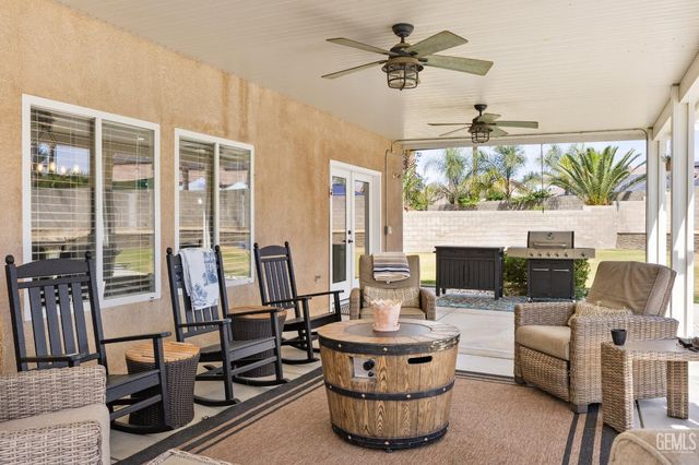 11302 Mantova Avenue, Bakersfield, CA 93312