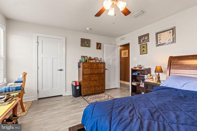 54 VANCOUVER PL, Falling Waters, WV 25419