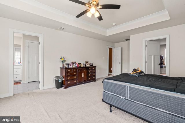 54 VANCOUVER PL, Falling Waters, WV 25419