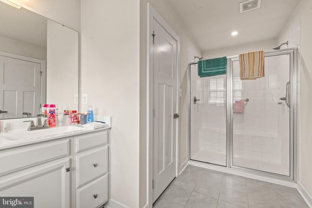 54 VANCOUVER PL, Falling Waters, WV 25419