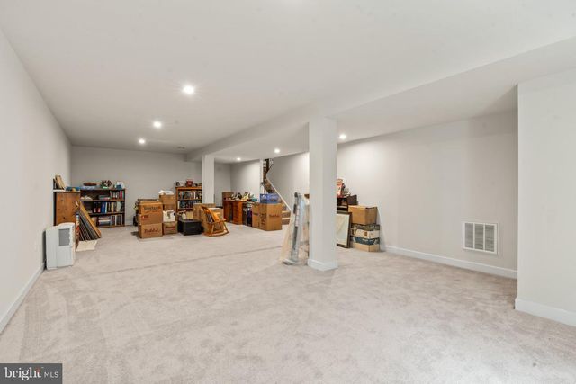 54 VANCOUVER PL, Falling Waters, WV 25419