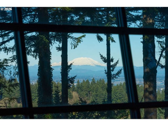 4183 Sw GREENLEAF Dr, Portland, OR 97221