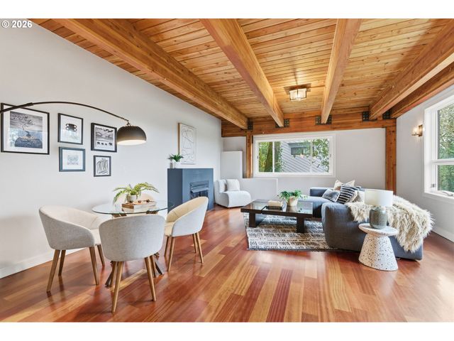 4183 Sw GREENLEAF Dr, Portland, OR 97221