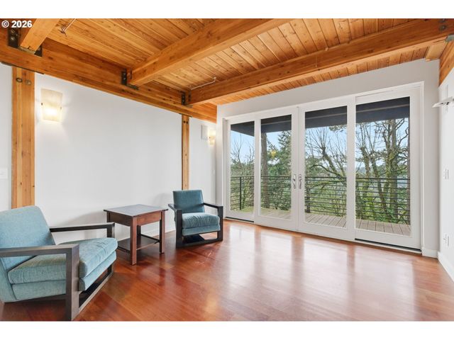 4183 Sw GREENLEAF Dr, Portland, OR 97221