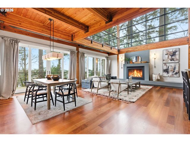 4183 Sw GREENLEAF Dr, Portland, OR 97221