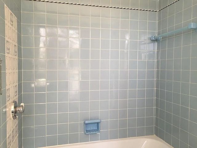 61 Arnold Rd, Pelham, MA 01002