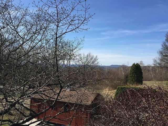 61 Arnold Rd, Pelham, MA 01002