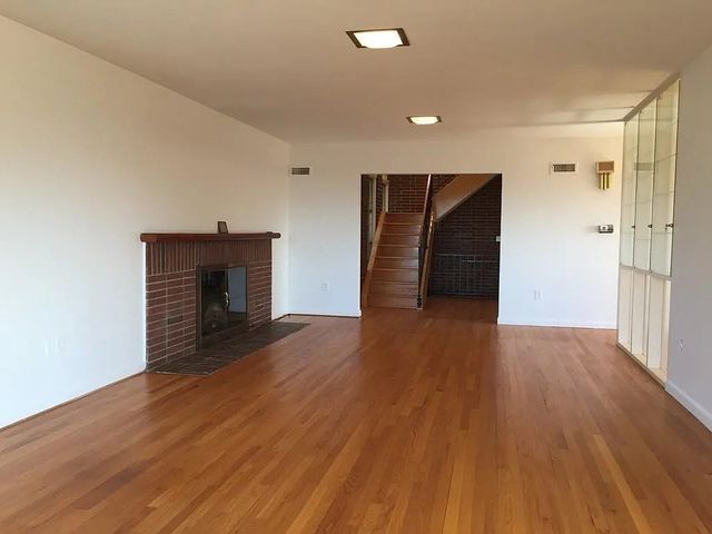 61 Arnold Rd, Pelham, MA 01002