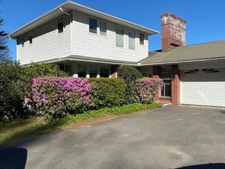 61 Arnold Rd, Pelham, MA 01002