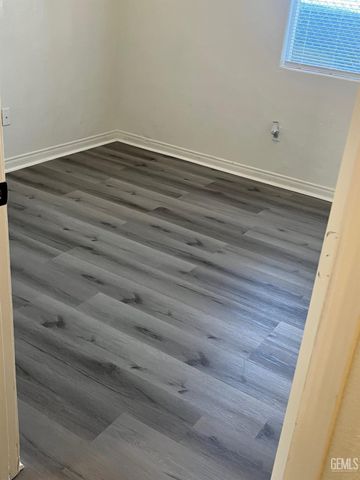 126 Clyde Street, Bakersfield, CA 93307