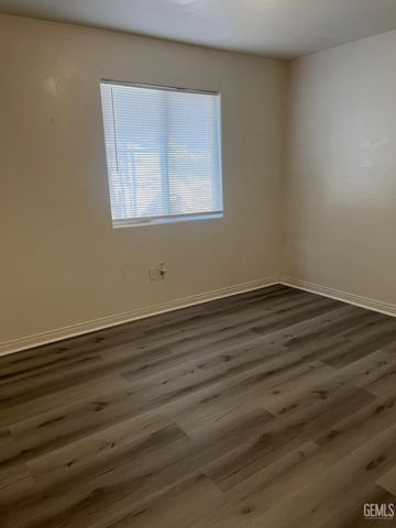 126 Clyde Street, Bakersfield, CA 93307