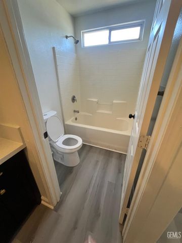 126 Clyde Street, Bakersfield, CA 93307