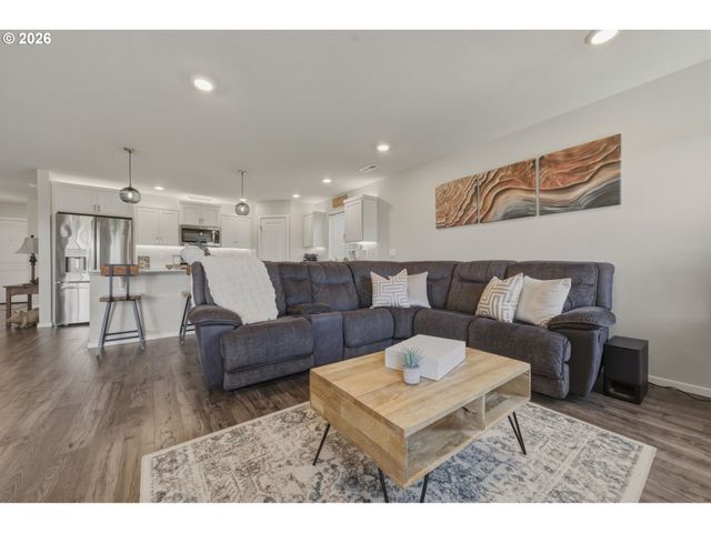 1021 Nw 174TH St, Ridgefield, WA 98642