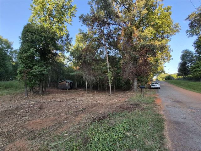207 Turk Road, Townville, SC 29689