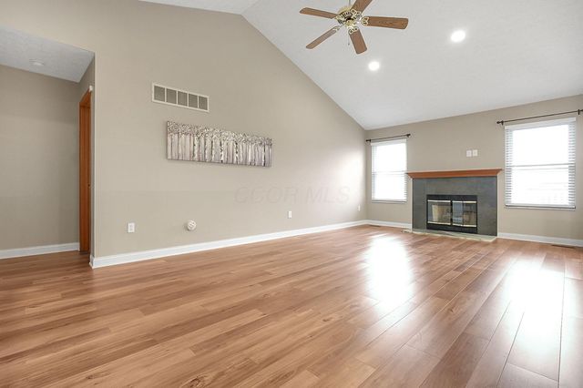 2048 Mayflower Circle, Grove City, OH 43123