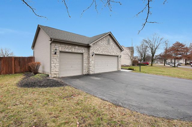 2048 Mayflower Circle, Grove City, OH 43123
