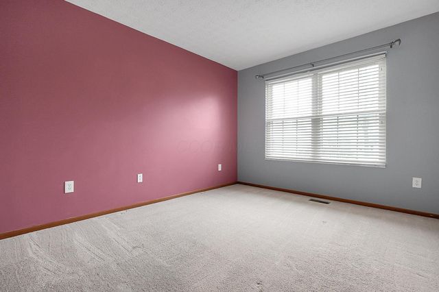 2048 Mayflower Circle, Grove City, OH 43123