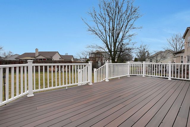 2048 Mayflower Circle, Grove City, OH 43123