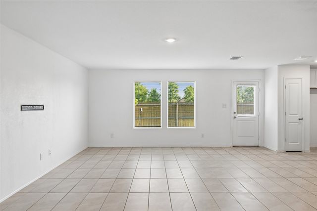 2935 Lorena Jordan Road, Dallas, TX 75212