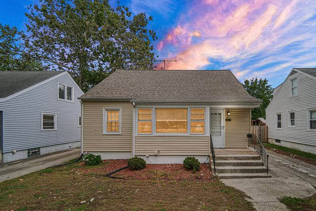 17935 Oakley Avenue, Lansing, IL 60438