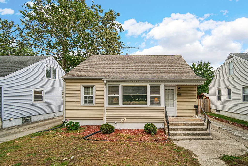 17935 Oakley Avenue, Lansing, IL 60438