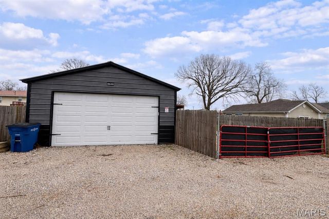 103 N Country Lane, Desloge, MO 63601