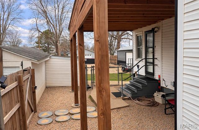 103 N Country Lane, Desloge, MO 63601