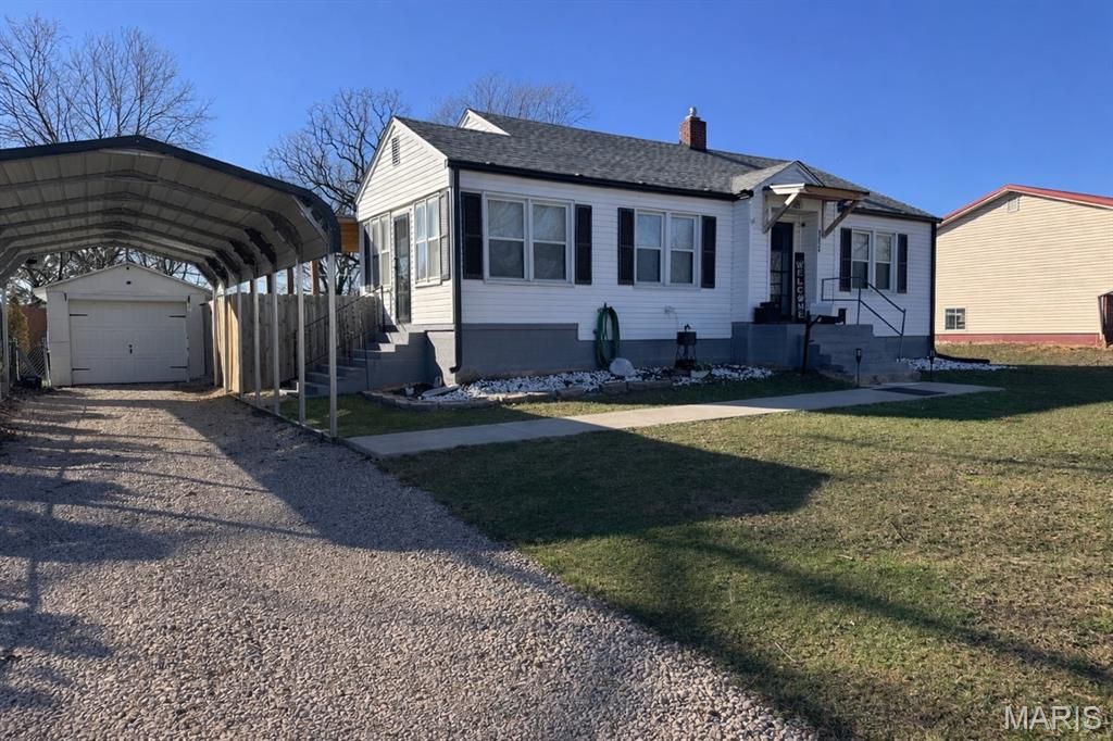 103 N Country Lane, Desloge, MO 63601