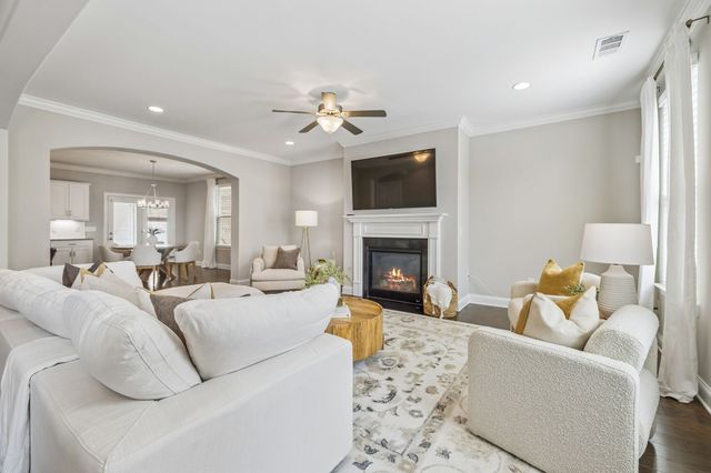 151 Benjamin Ln, Hendersonville, TN 37075