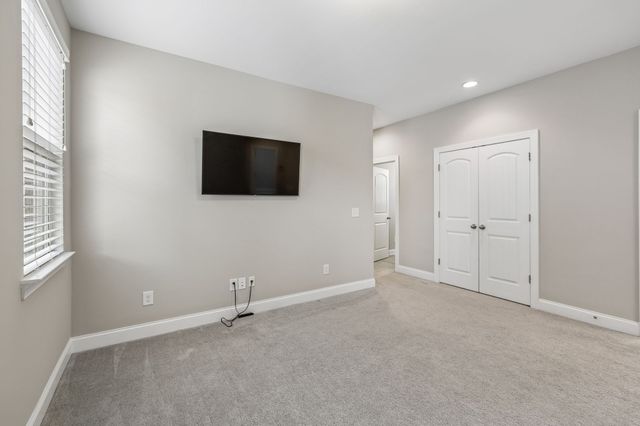 151 Benjamin Ln, Hendersonville, TN 37075