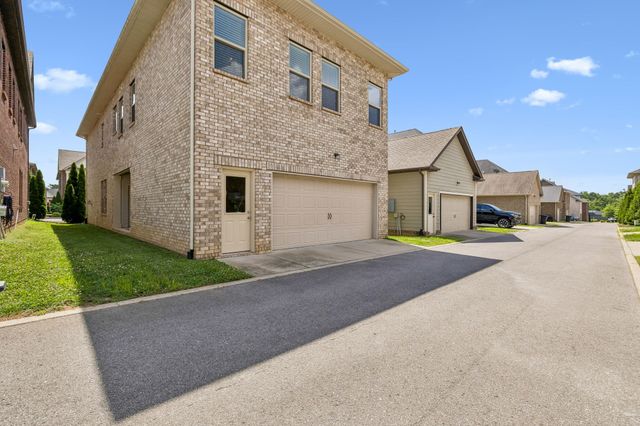 151 Benjamin Ln, Hendersonville, TN 37075