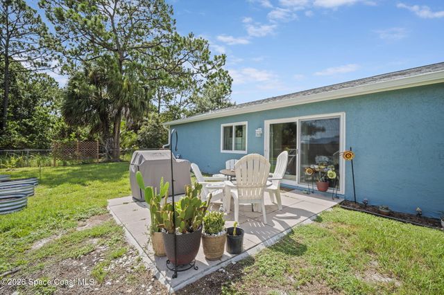 383 Lisa Road NE, Palm Bay, FL 32907