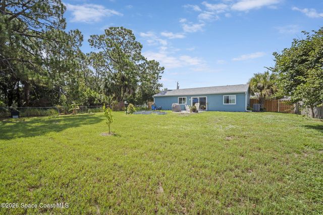 383 Lisa Road NE, Palm Bay, FL 32907