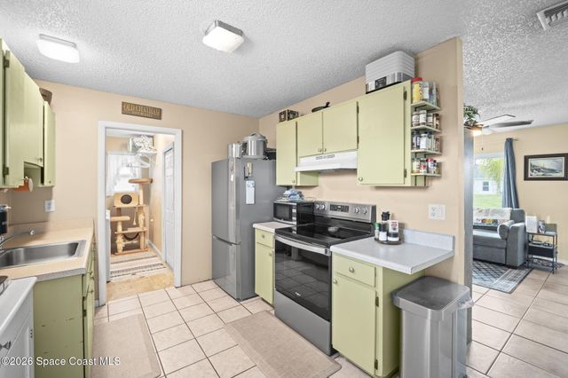383 Lisa Road NE, Palm Bay, FL 32907