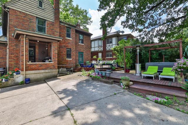 2754 Powell Drive, Cincinnati, OH 45211
