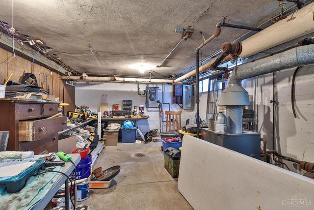 2754 Powell Drive, Cincinnati, OH 45211