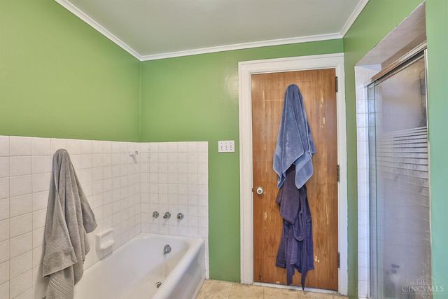 2754 Powell Drive, Cincinnati, OH 45211