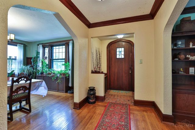 2754 Powell Drive, Cincinnati, OH 45211