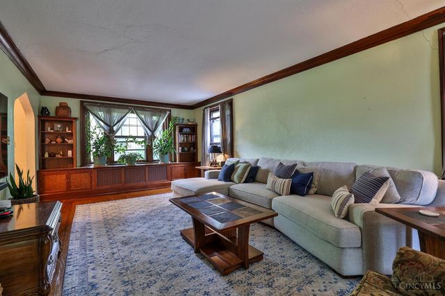 2754 Powell Drive, Cincinnati, OH 45211