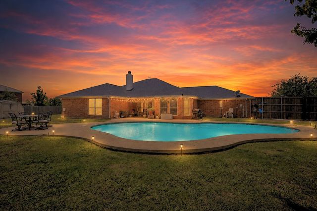 1108 Chestnut Drive, Venus, TX 76084