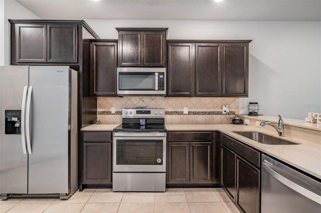 5192 SYLVESTER LOOP, Tampa, FL 33610